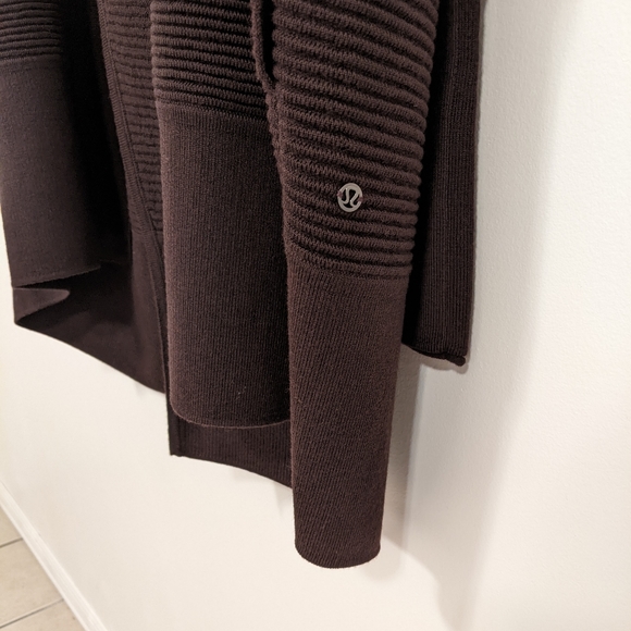 Lululemon Sit In Lotus Wrap II Black Cherry 8 - Picture 16 of 16